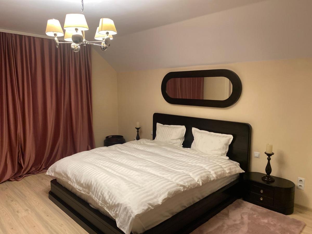 Janine Garden Hotel Braşov Eksteriør billede