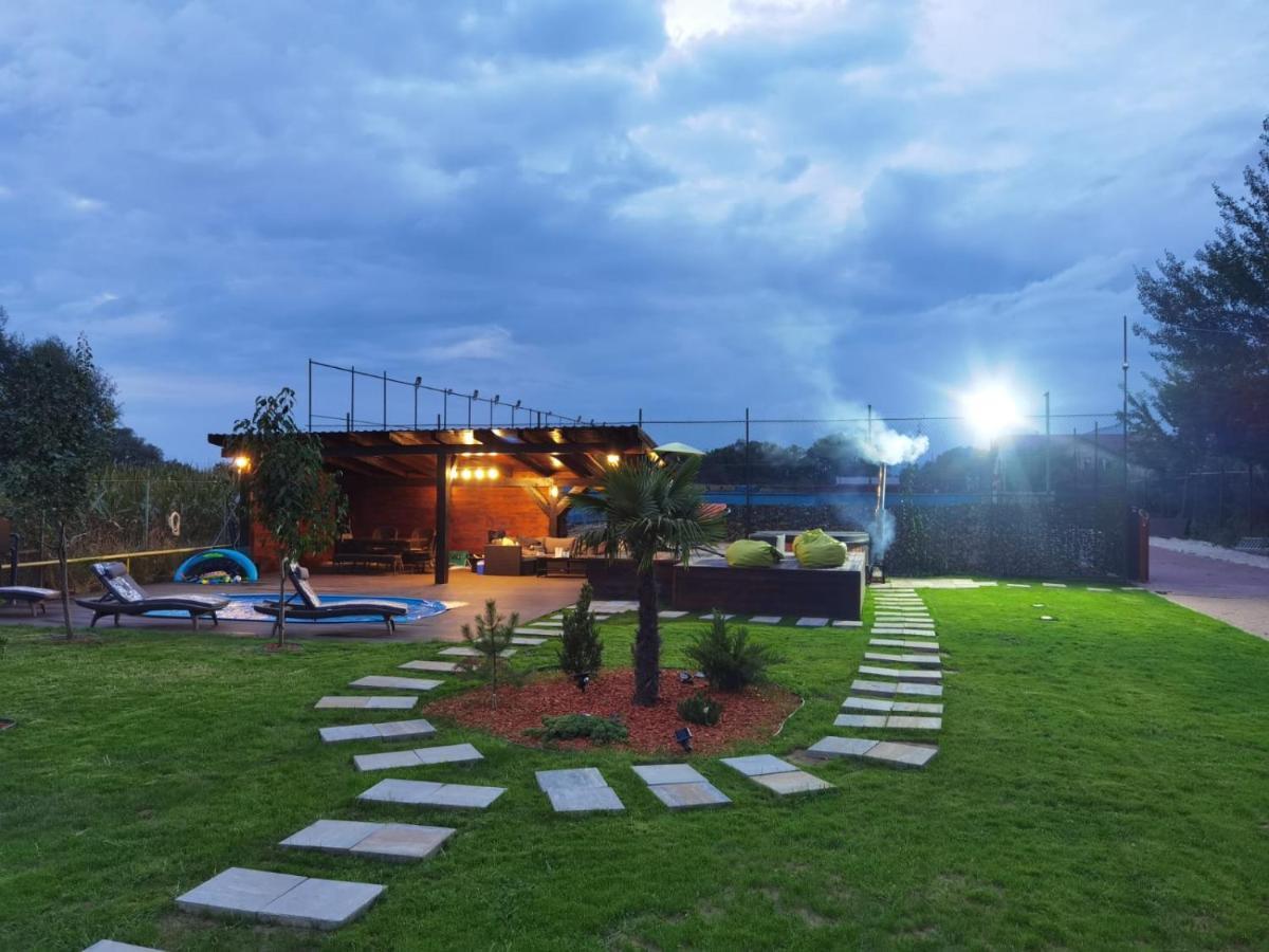 Janine Garden Hotel Braşov Eksteriør billede