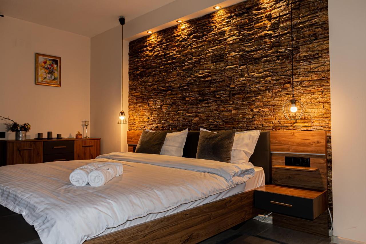 Janine Garden Hotel Braşov Eksteriør billede