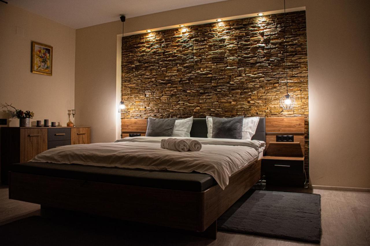 Janine Garden Hotel Braşov Eksteriør billede