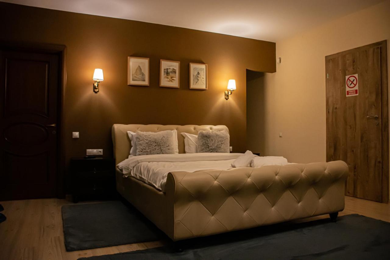 Janine Garden Hotel Braşov Eksteriør billede