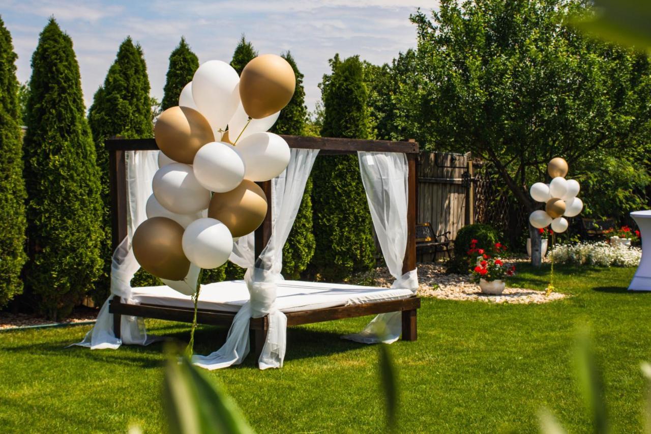 Janine Garden Hotel Braşov Eksteriør billede