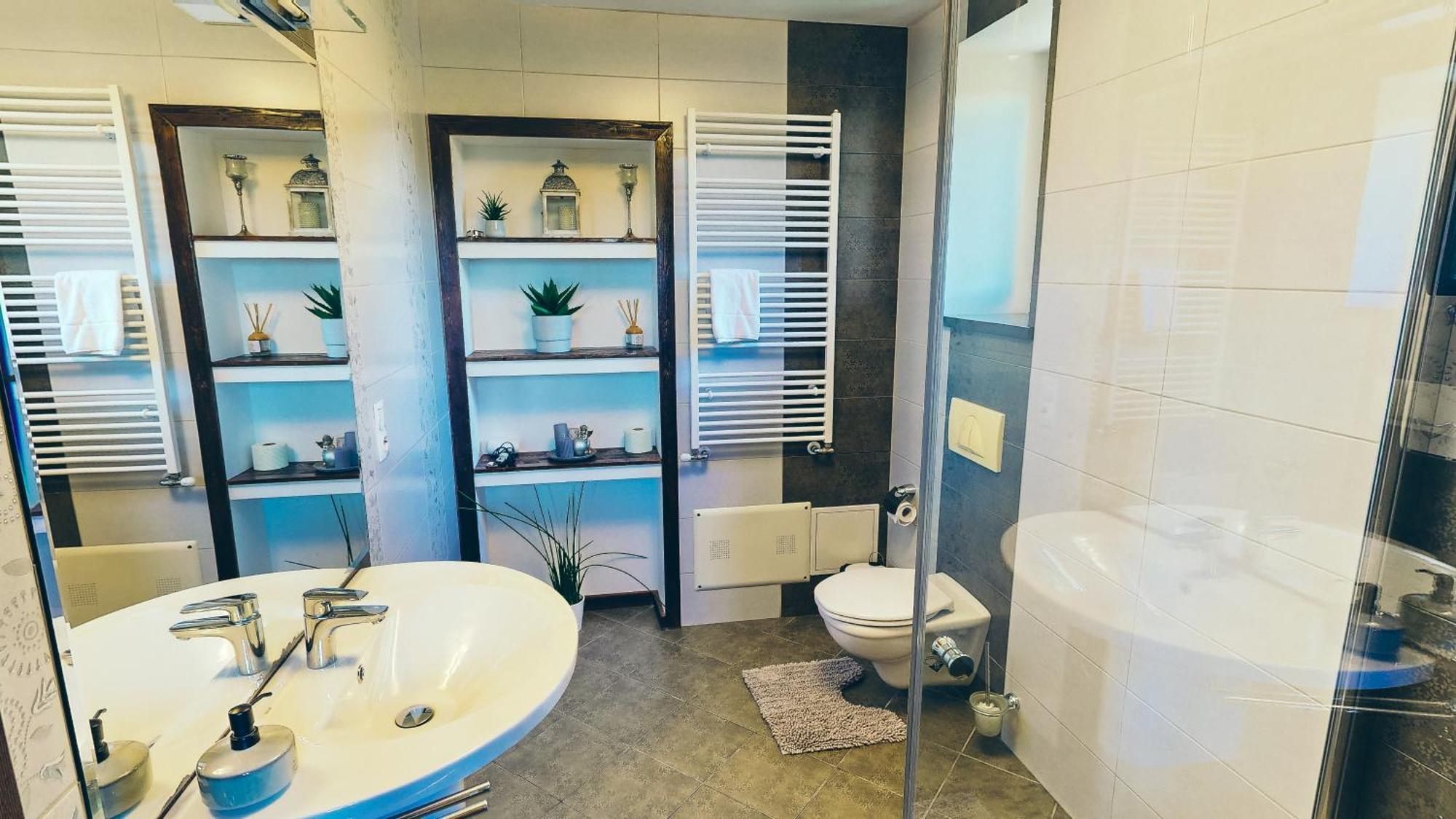Janine Garden Hotel Braşov Eksteriør billede